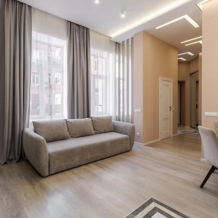 Royal Stylish Apartment In The Old City Lwów Zewnętrze zdjęcie