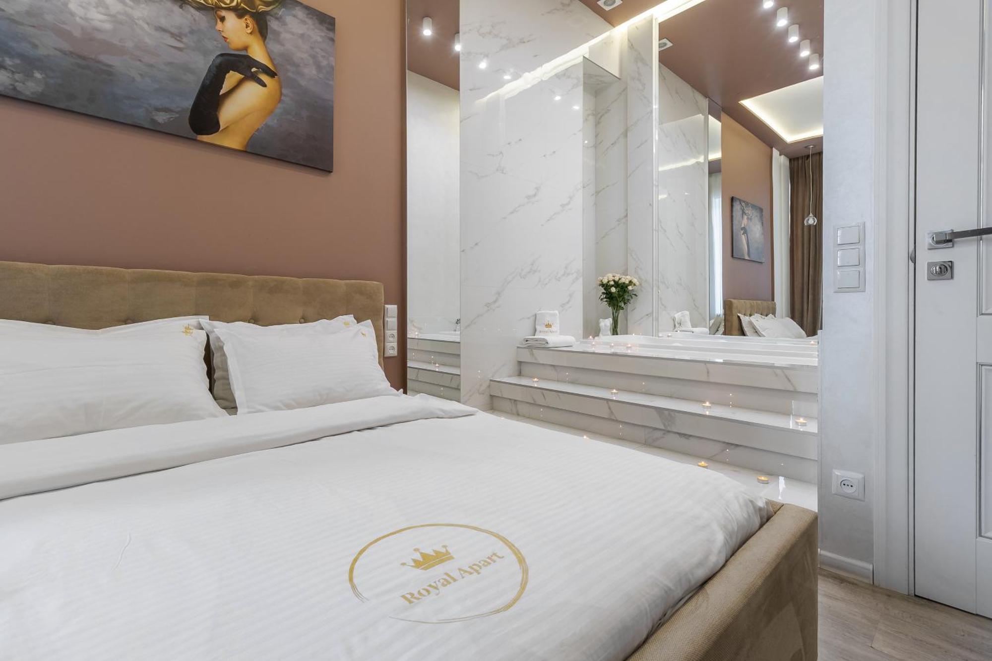 Royal Stylish Apartment In The Old City Lwów Zewnętrze zdjęcie