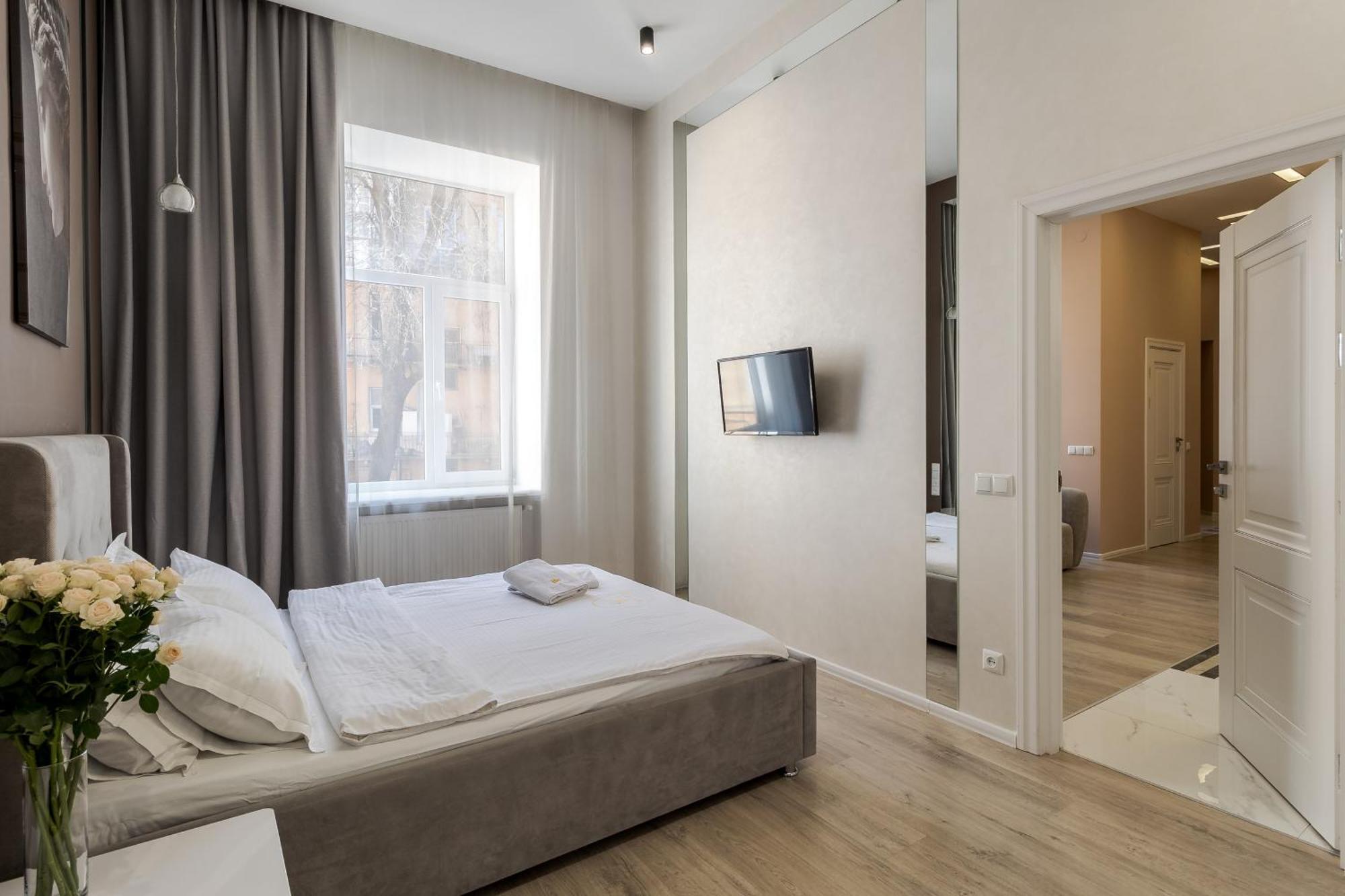 Royal Stylish Apartment In The Old City Lwów Zewnętrze zdjęcie
