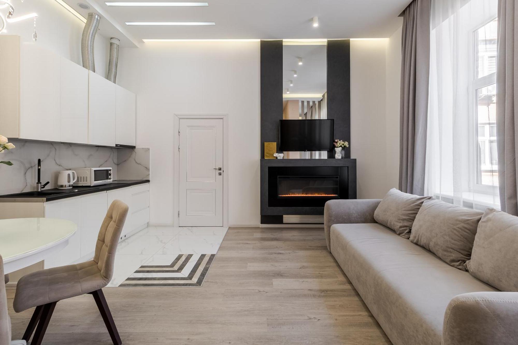 Royal Stylish Apartment In The Old City Lwów Zewnętrze zdjęcie