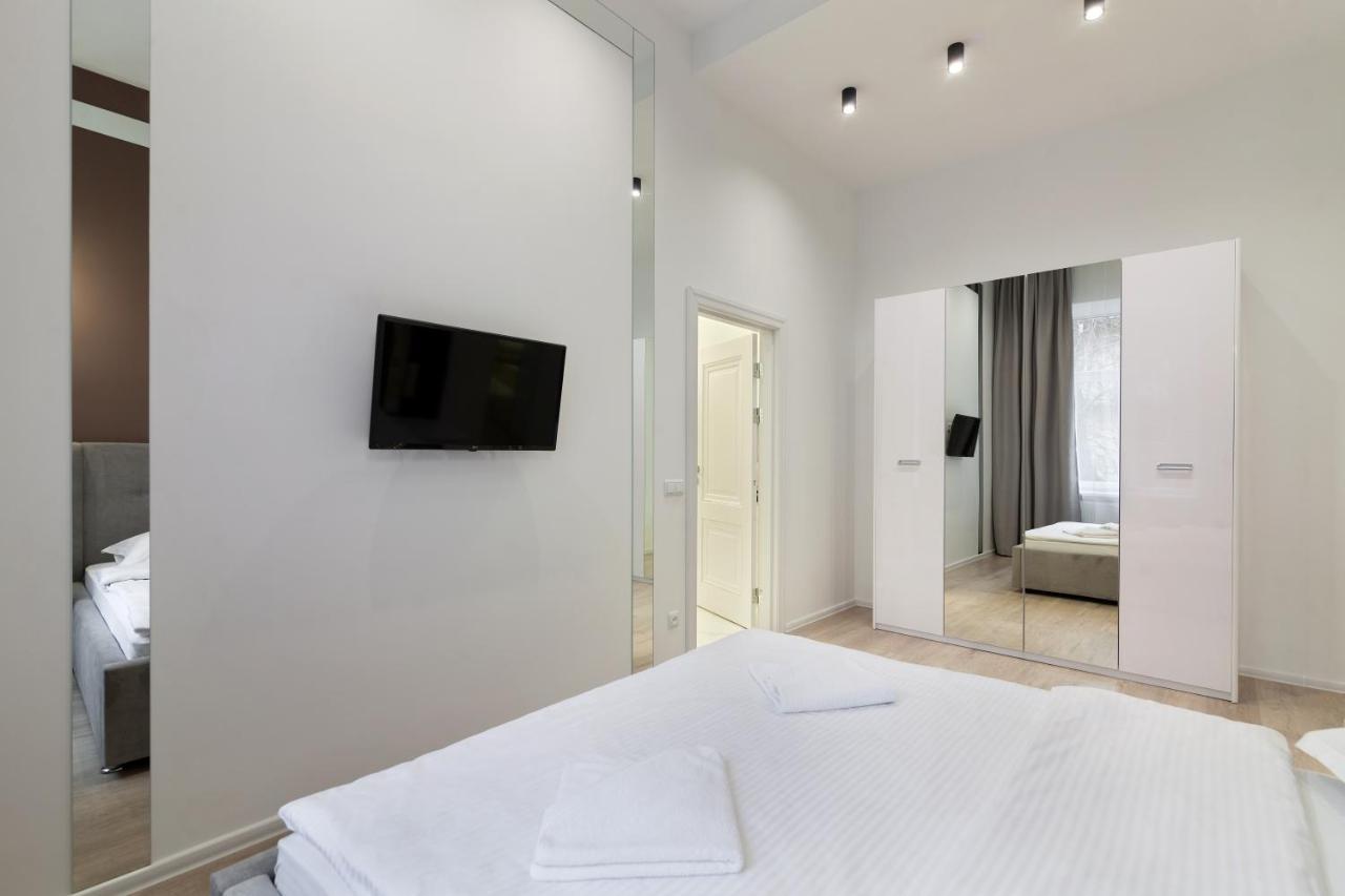 Royal Stylish Apartment In The Old City Lwów Zewnętrze zdjęcie